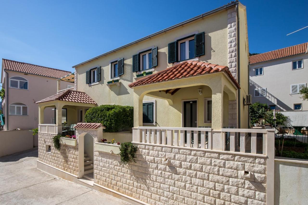 בול Apartmani Filipic מראה חיצוני תמונה