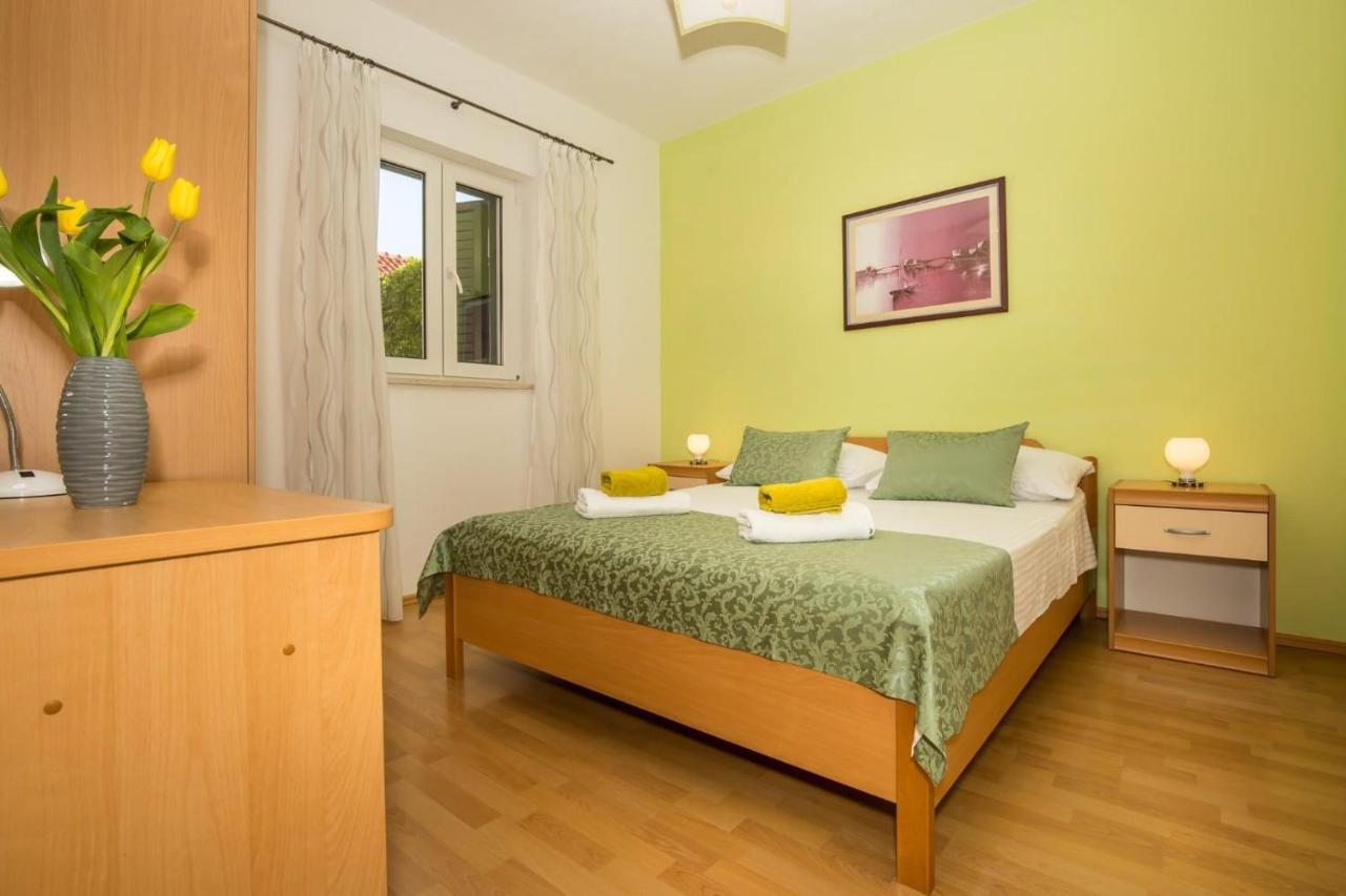 בול Apartmani Filipic מראה חיצוני תמונה